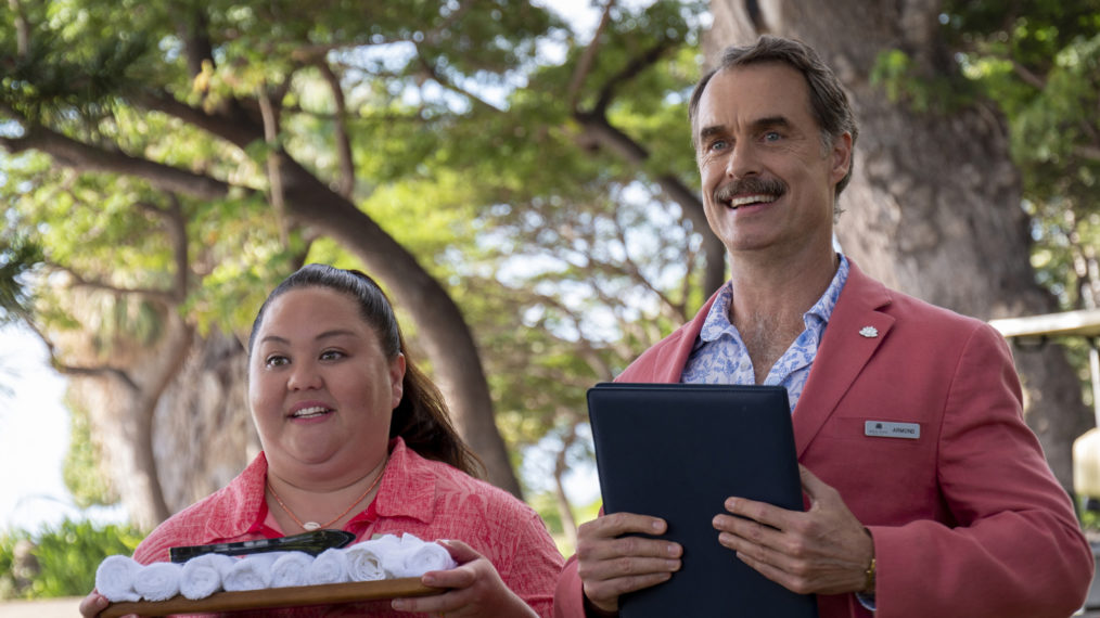 Jolene Purdy and Murray Bartlett in The White Lotus