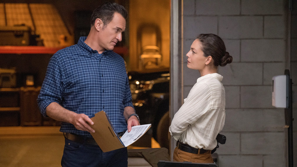 Julian McMahon as Jess, Alexa Davalas as Kristin in FBI Most Wanted