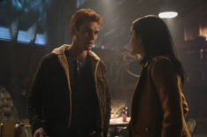 'Riverdale' Boss Teases New Pairings & a Musical When Season 5 Returns (VIDEO)