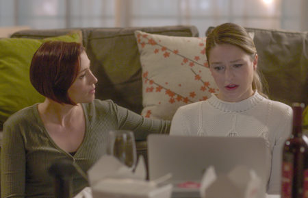 Chyler Leigh as Alex, Melissa Benoist as Kara in Supergirl