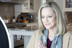 Teri Polo in the series premiere of The Big Leap