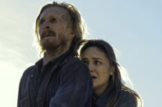 Austin Amelio as Dwight and Christine Evangelista as Sherry in The Walking Dead - Season 6, Episode 16