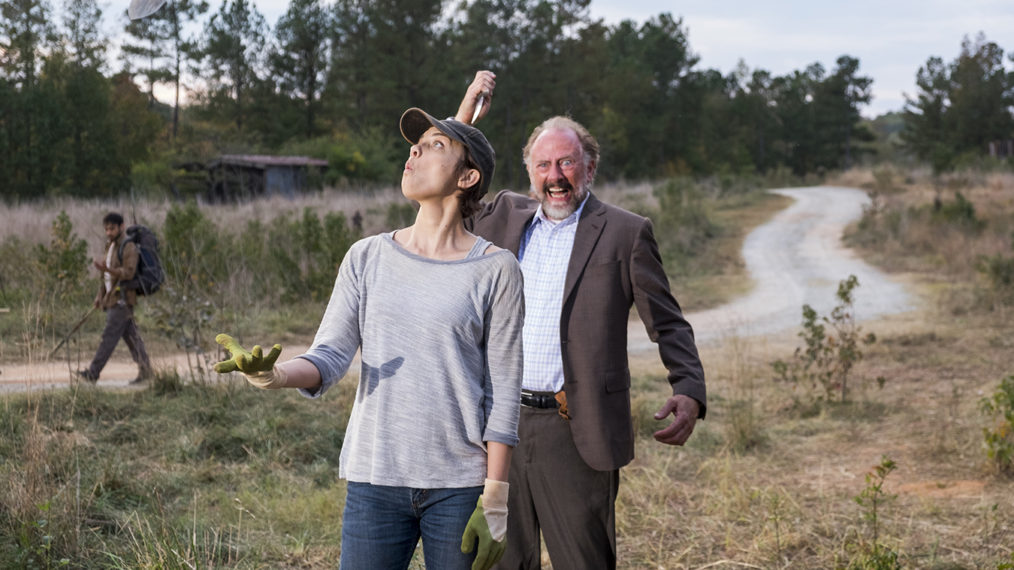 Xander Berkeley as Gregory, Lauren Cohan as Maggie Greene in The Walking Dead