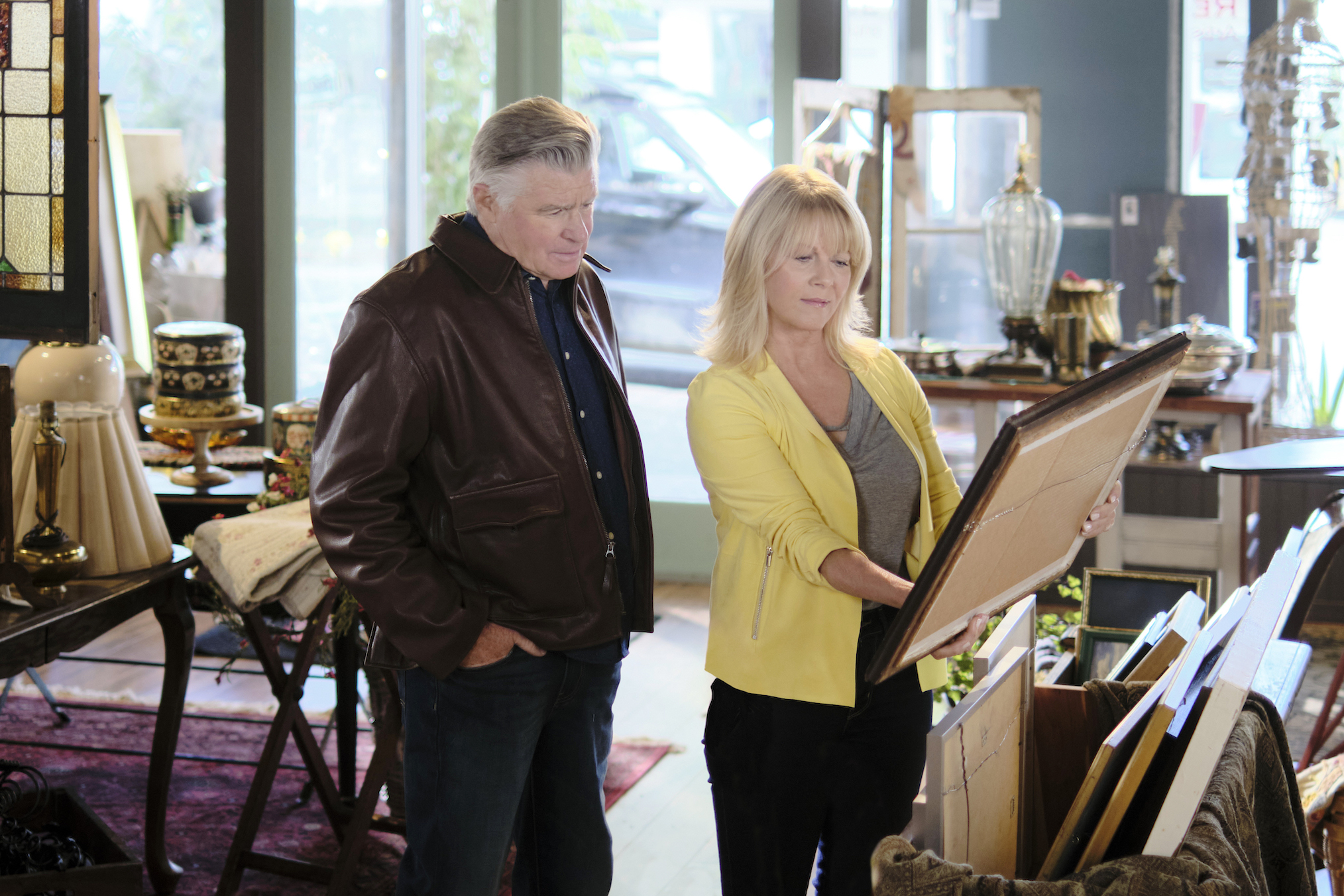 Treat Williams as Mick, Barbara Niven as Megan in Chesapeake Shores