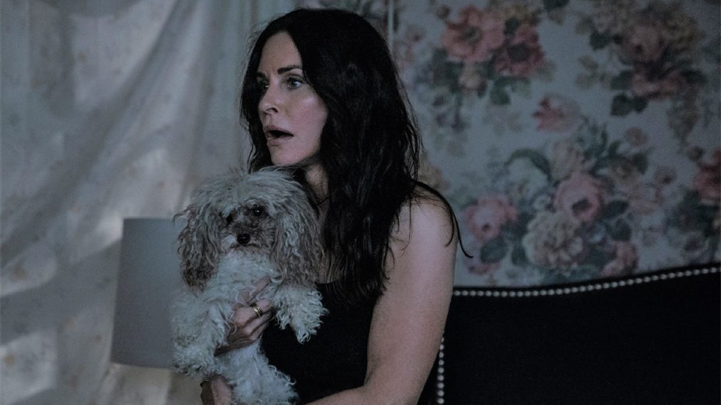 Kinnear S Porn - Shining Vale': Courteney Cox, Greg Kinnear & Mira Sorvino Get Spooky in a  First Look