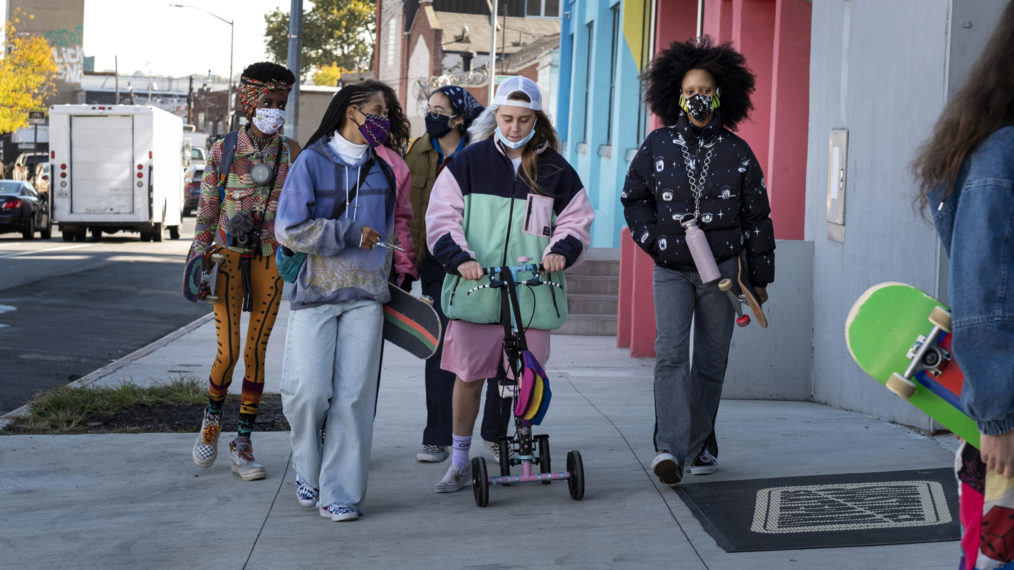 Moonbear, Dede Lovelace, Rachelle Vinberg, Nina Moran, Ajani Russell in Betty Season 2