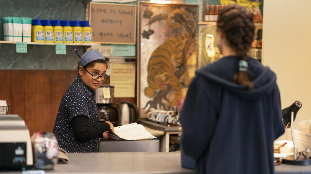 Tracy Vilar as Yolanda, Margaret Qualley as Alex in Maid