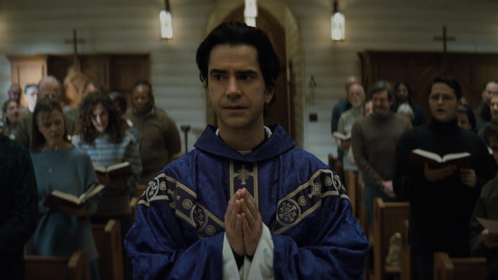 Midnight Mass, Hamish Linklater Netflix