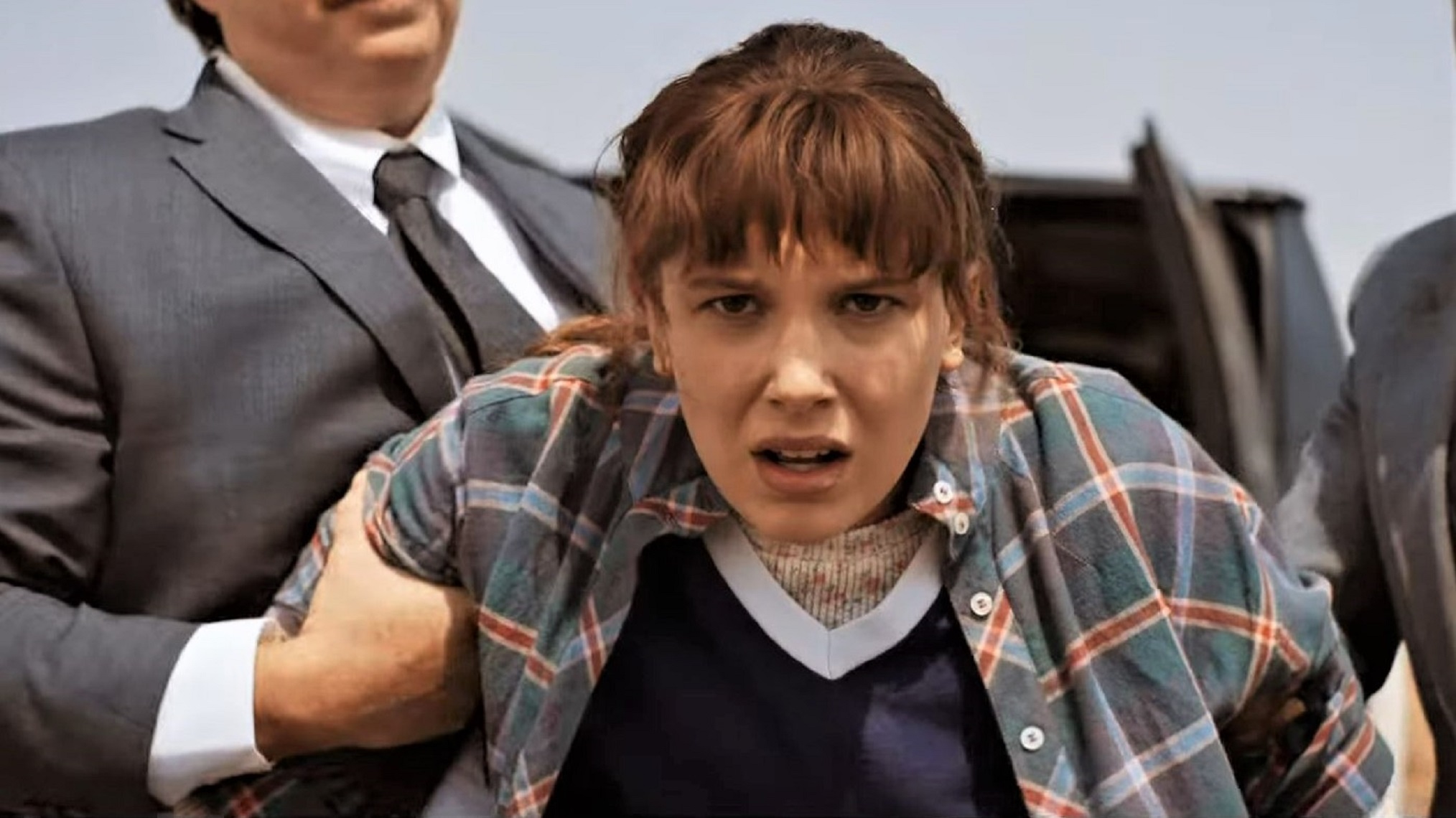 stranger things teases spooky season 4