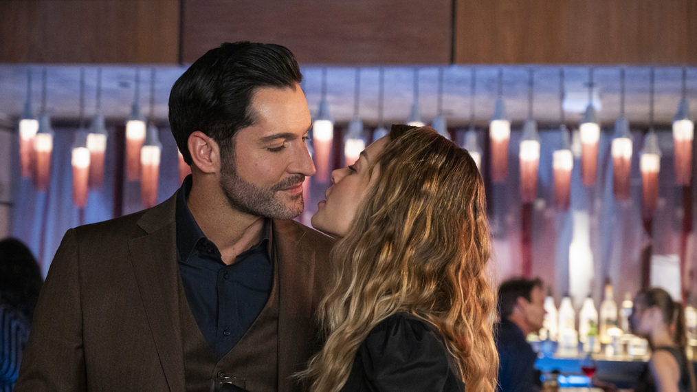 Tom Ellis as Lucifer, Lauren German as Chloe in Lucifer