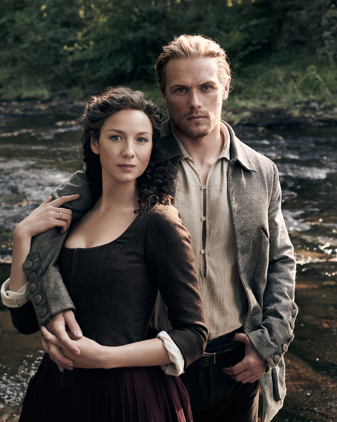 Caitríona Balfe as Claire, Sam Heughan as Jamie in Outlander