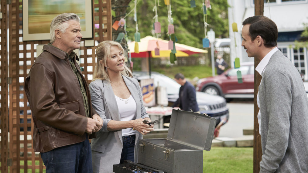 Treat Williams as Mick, Barbara Niven as Megan in Chesapeake Shores