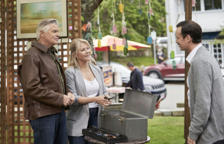 Treat Williams as Mick, Barbara Niven as Megan in Chesapeake Shores