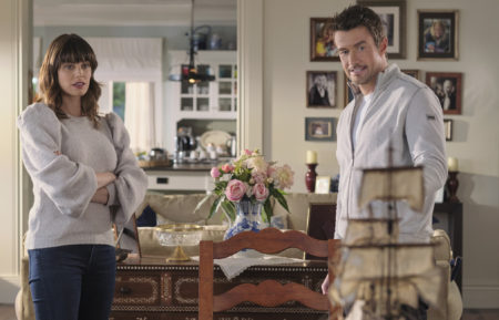 Meghan Ory as Abby, Robert Buckley as Evan in Chesapeake Shores