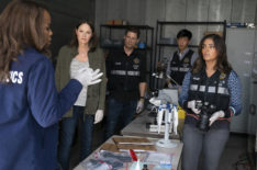 Paula Newsome as Maxine Roby, Jorja Fox as Sara Sidle, Matt Lauria as Josh Folsom, Jay Lee as Chris Park and Mandeep Dhillon as Allie Rajan in CSI Vegas
