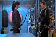 'Hawkeye': Jeremy Renner & Hailee Steinfeld Team Up in First Trailer (VIDEO)