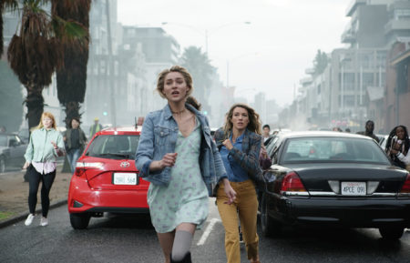 Zyra Gorecki as Izzy, Natalie Zea as Eve running in La Brea