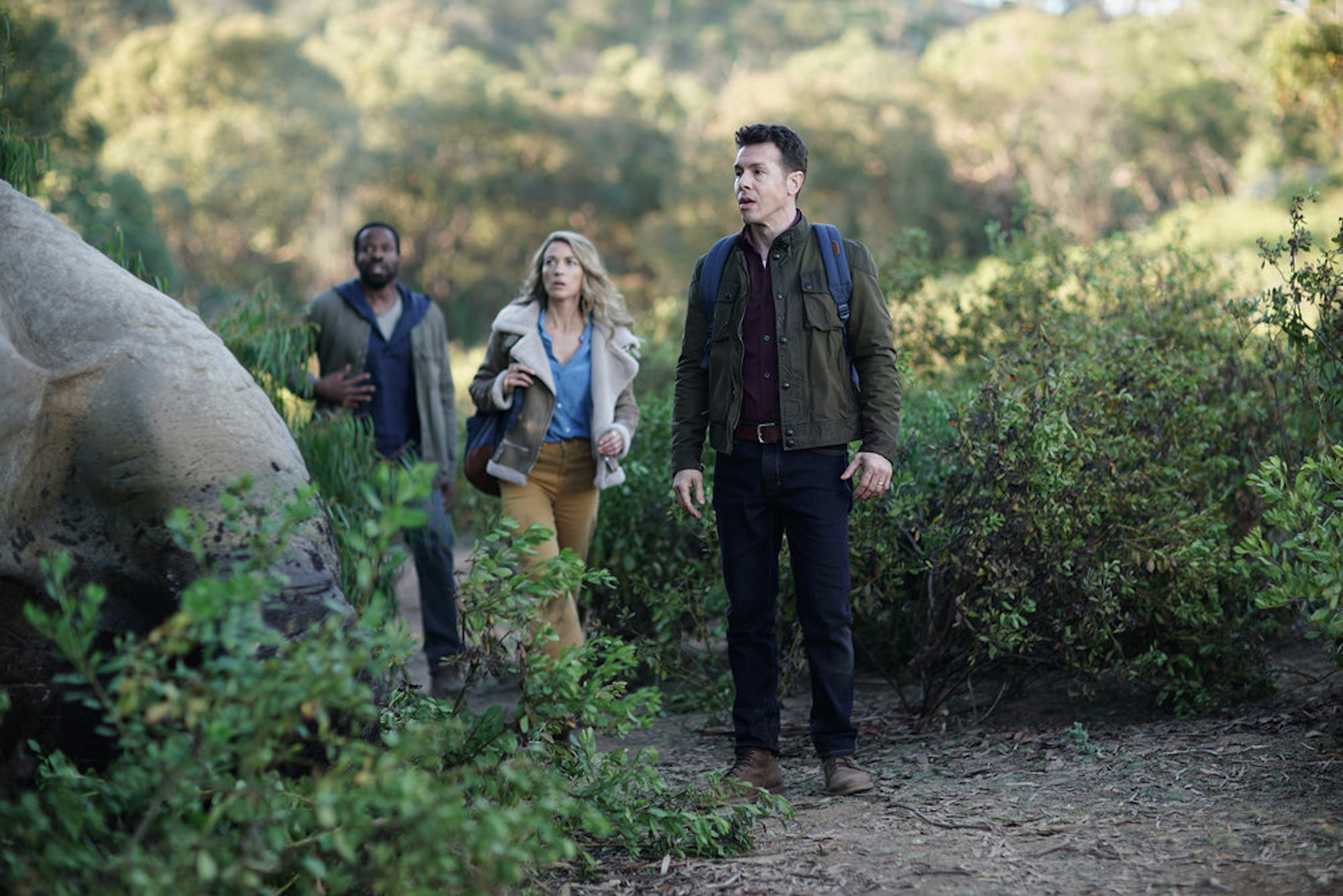 Chiké Okonkwo as Ty, Natalie Zea as Eve, Jon Seda as Samuel in La Brea