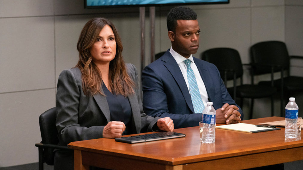 Mariska Hargitay as Captain Olivia Benson, Demore Barnes as Deputy Chief Christian Garland in SVU