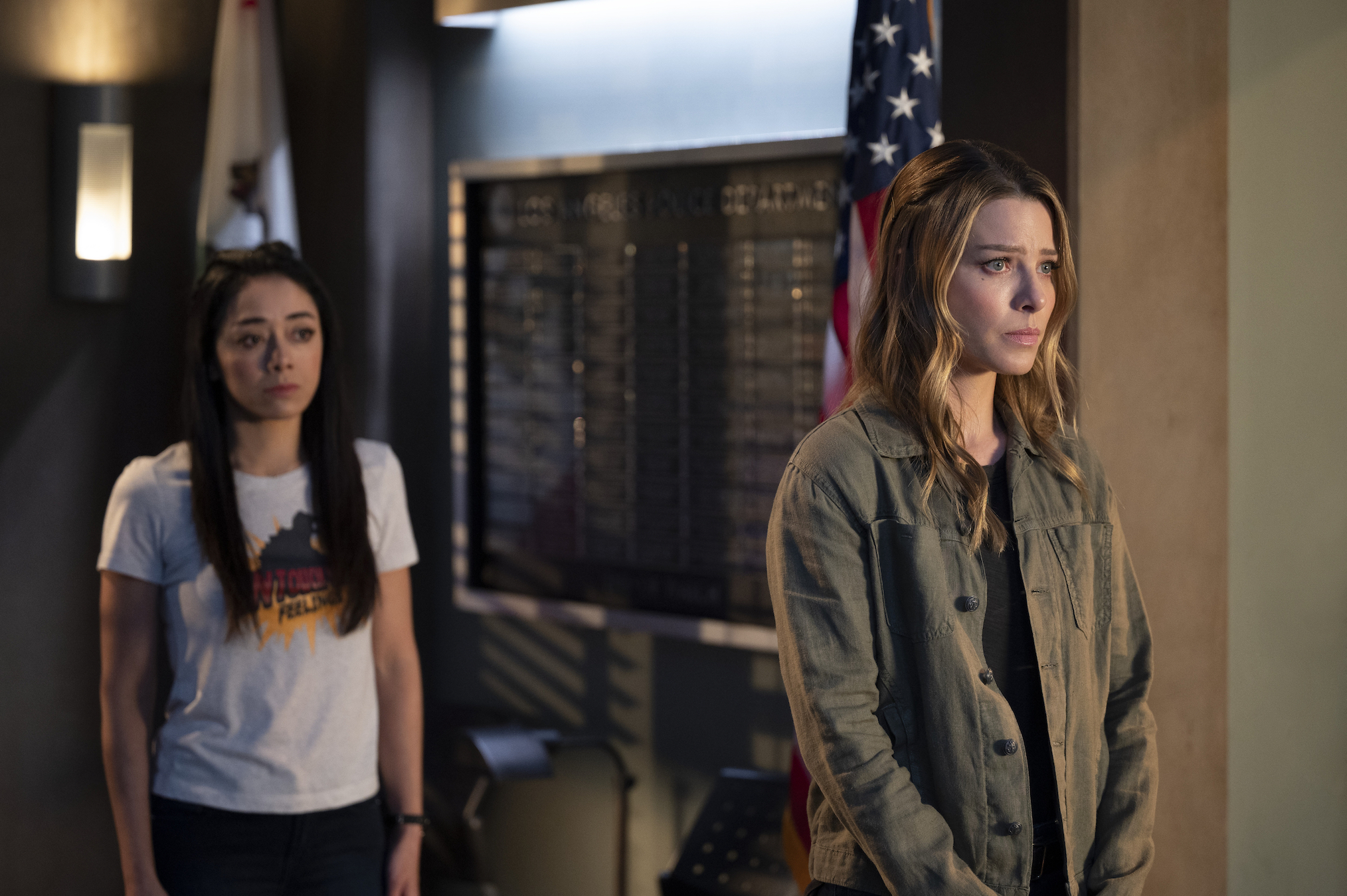 Aimee Garcia as Ella, Lauren German as Chloe in Lucifer