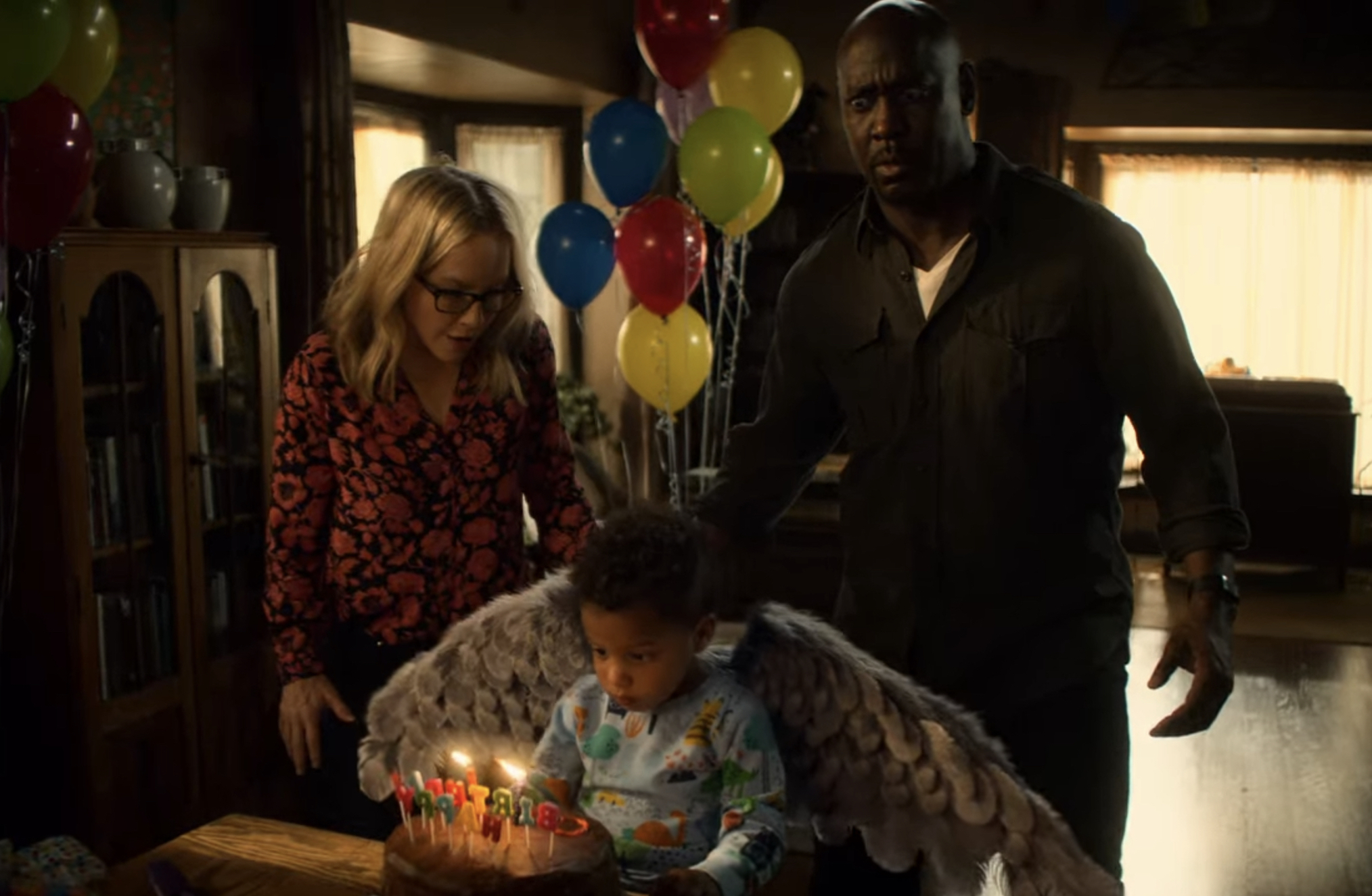 Rachael Harris as Linda, D.B. Woodside as Amenadiel in Lucifer