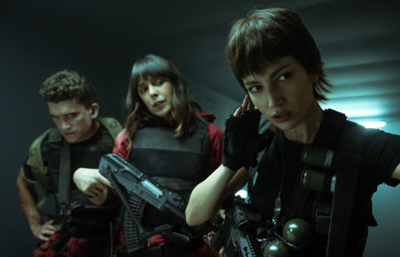 Jaime Lorente as Denver, Belén Cuesta as Manila, Úrsula Corberó as Tokio in Money Heist