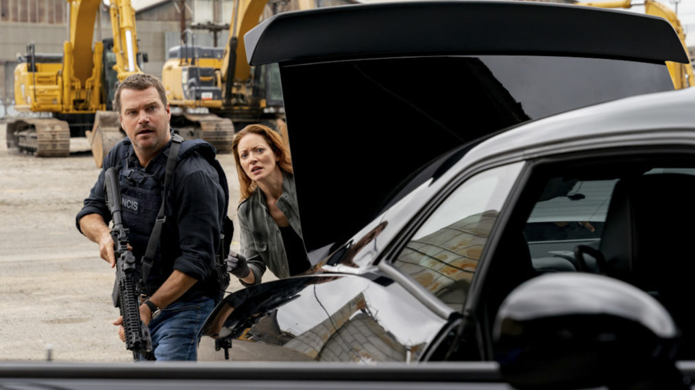 Chris O'Donnell as Callen, Elizabeth Bogush as Joelle in NCIS Los Angeles