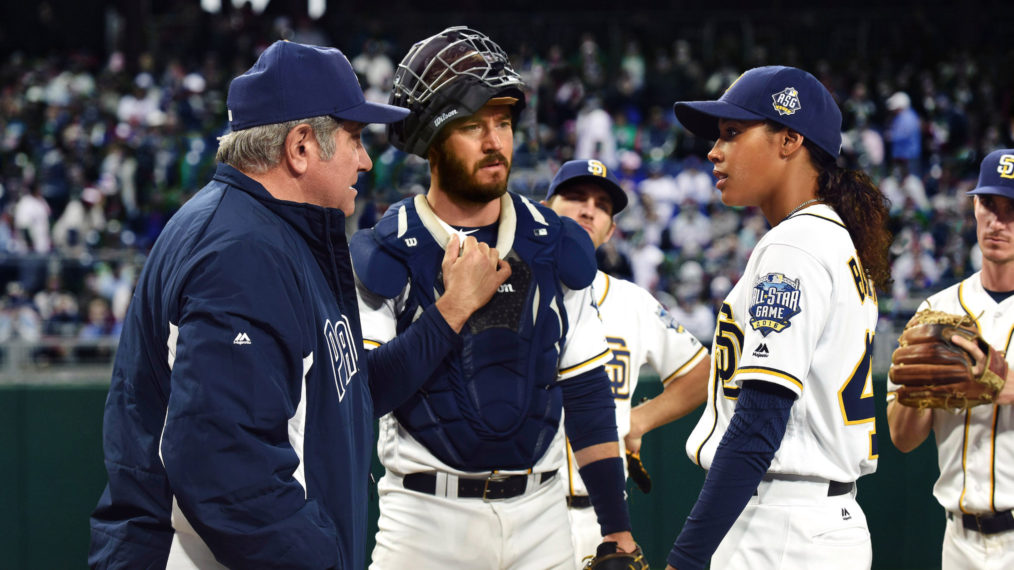 Dan Lauria, Mark-Paul Gosselaar, Kylie Bunbury in Pitch = Season 1, Episode 1