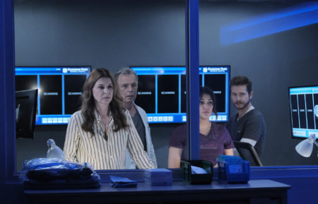 Jane Leeves, Bruce Greenwood, Anuja Joshi, Matt Czuchry in The Resident