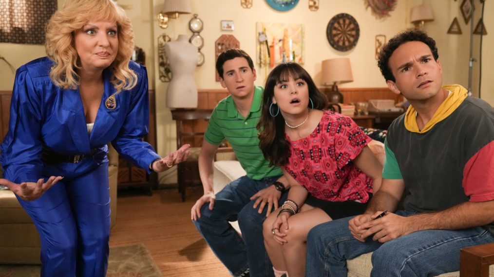 The Goldbergs Season 9 cast - Wendi McLendon-Covey, Sam Lerner, Hayley Orrantia, Troy Gentile