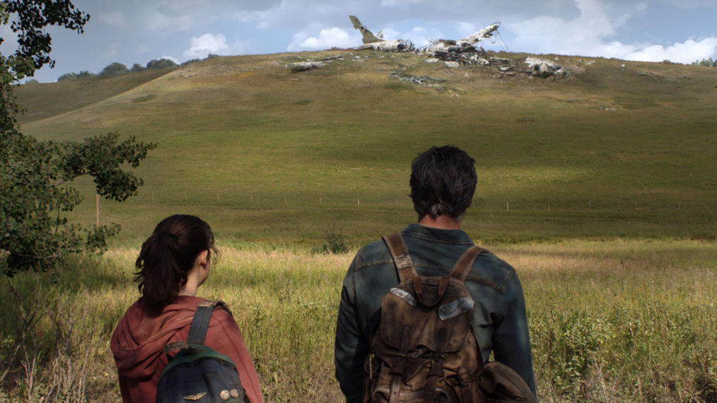 Bella Ramsey and Pedro Pascal in The Last of Us first look image