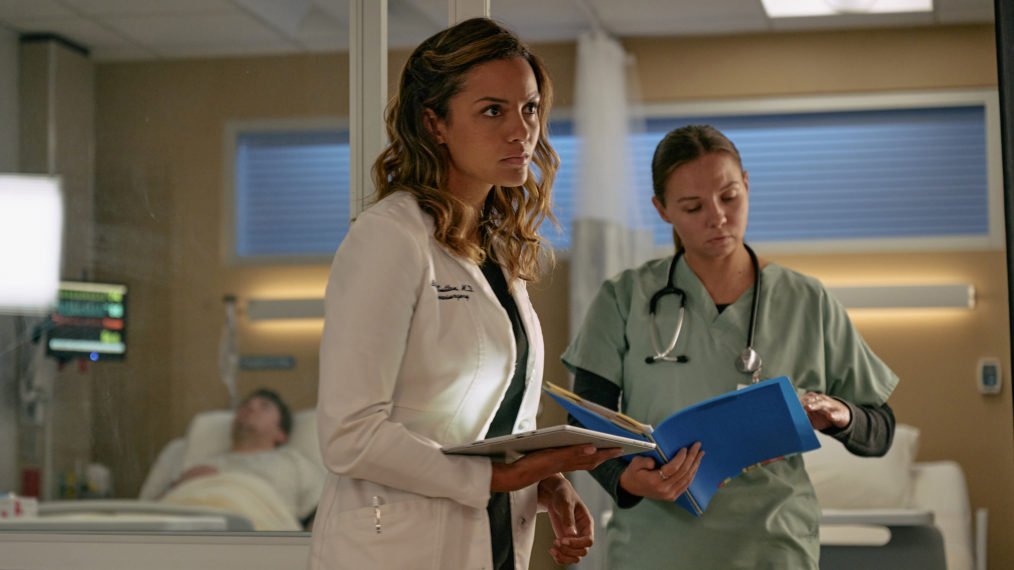 Jessica Lucas as Billie in The Resident