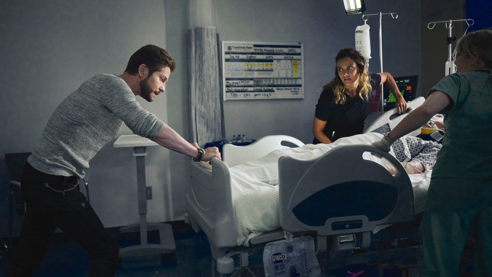 Matt Czuchry as Conrad, Jessica Lucas as Billie in The Resident