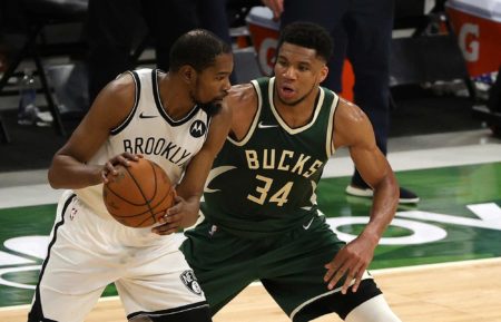 Kevin Durant and Giannis Antetokounmpo