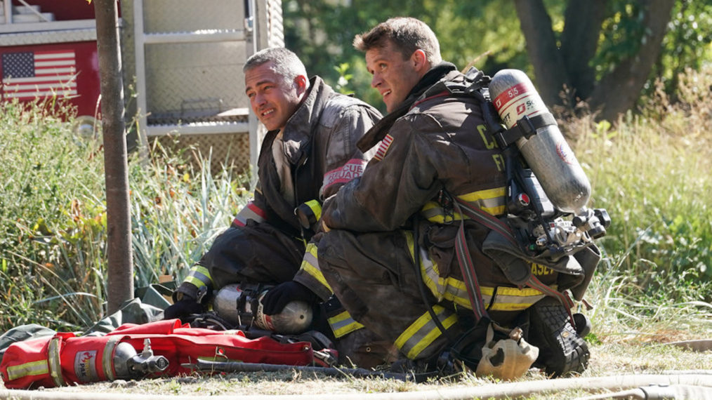 Taylor Kinney as Kelly Severide, Jesse Spencer as Matthew Casey in Chicago Fire