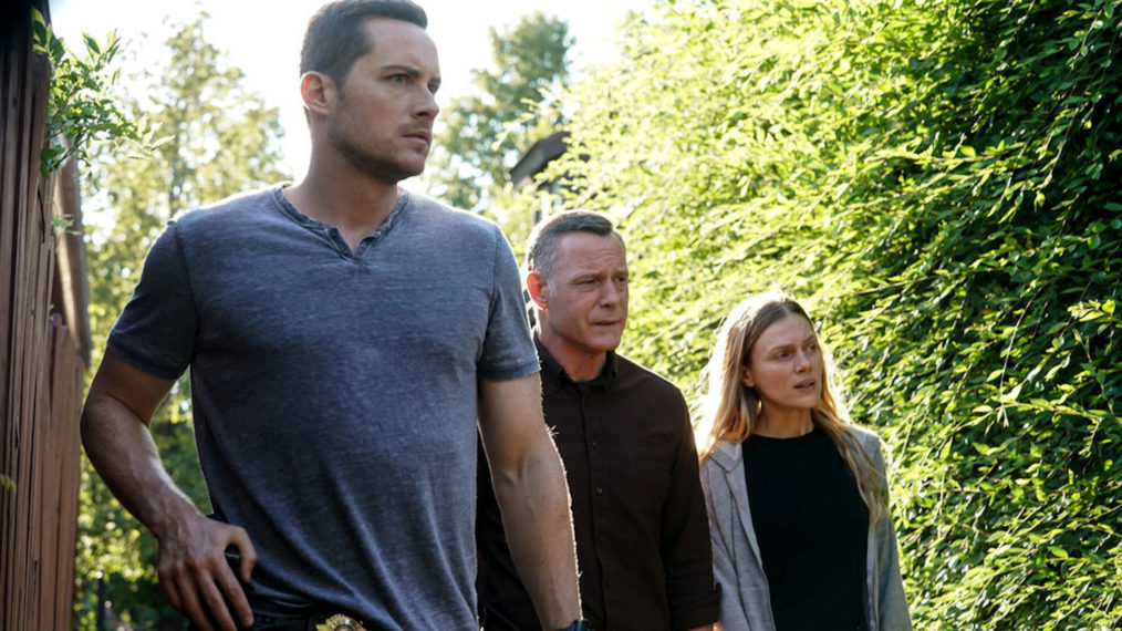 Jesse Lee Soffer as Jay, Jason Beghe as Voight, Tracy Spiridakos as Hailey in Chicago PD