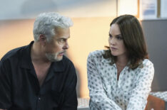 William Petersen as Dr. Gil Grissom, Jorja Fox as Sara Sidle in CSI Vegas