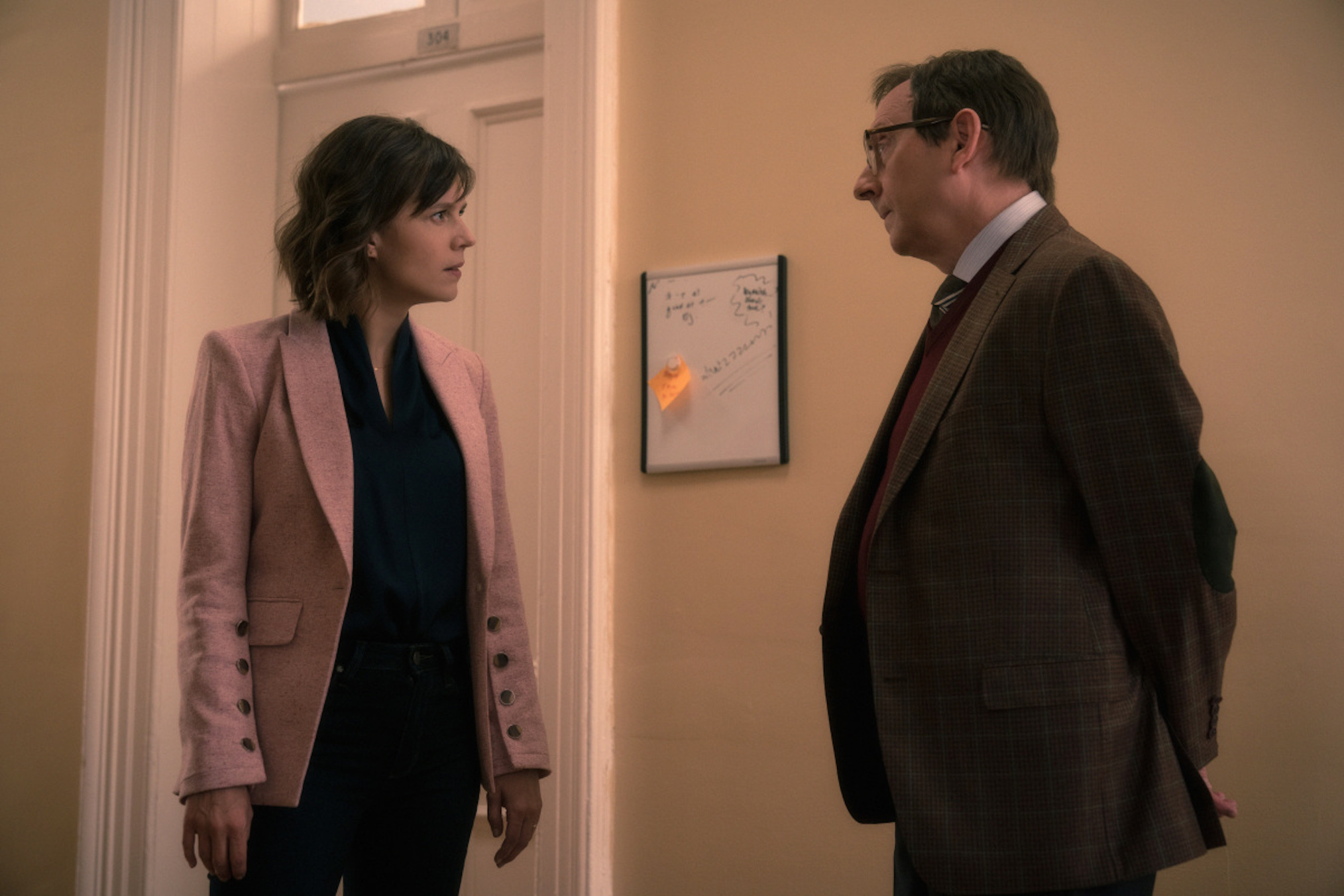 Katja Herbers as Kristen, Michael Emerson as Leland in Evil