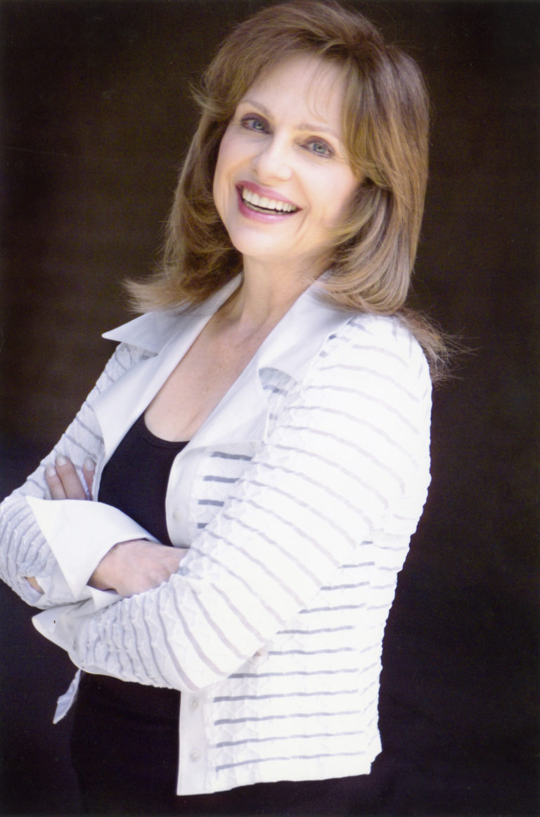 'Y&R' Wedding Drama: Will Victoria's Family Ruin Her Big Day With Ashland?