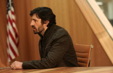 Eoin Macken as Gavin Harris in La Brea