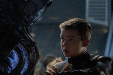 Lost In Space - Brian Steele as Robot, Maxwell Jenkins as Will Robinson in episode 304 of Lost In Space