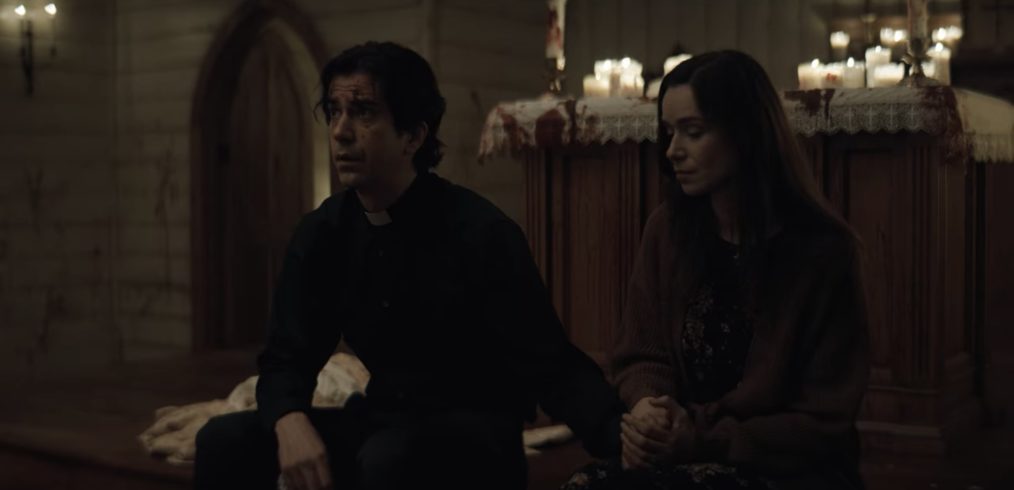 hamish linklater as father paul hill, alex essoe as mildred gunning, midnight mass