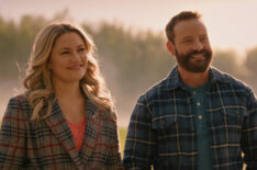 Mädchen Amick as Alice, Ryan Robbins as Frank in Riverdale