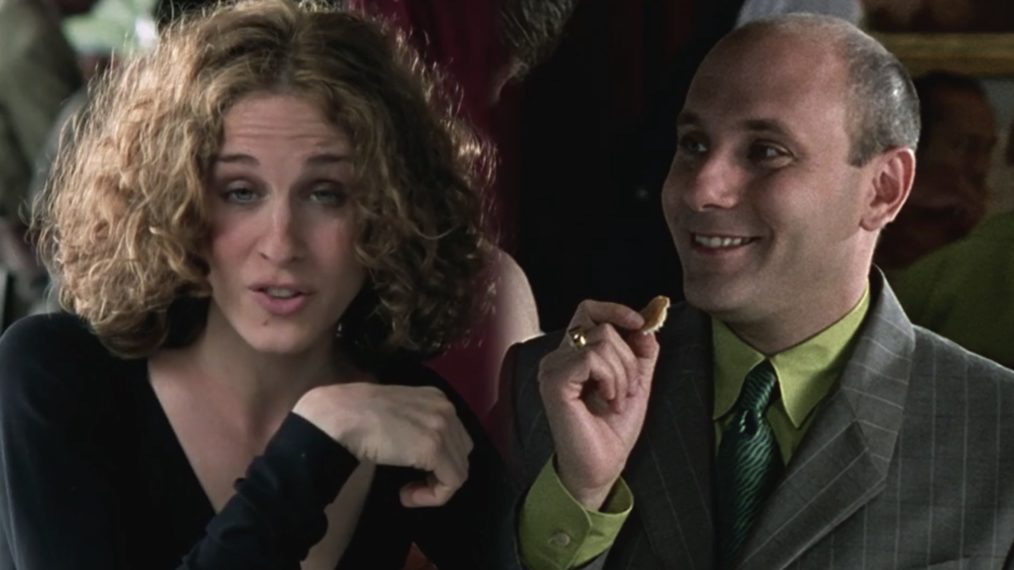 Carrie and Stanford in a side-by-side in the pilot episode of Sex and the City