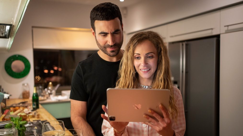 Brett Goldstein and Juno Temple as Roy and Keeley in Ted Lasso Season 2