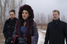 Frankie Adams, Shohreh Aghdashloo, Tim DeKay in The Expanse