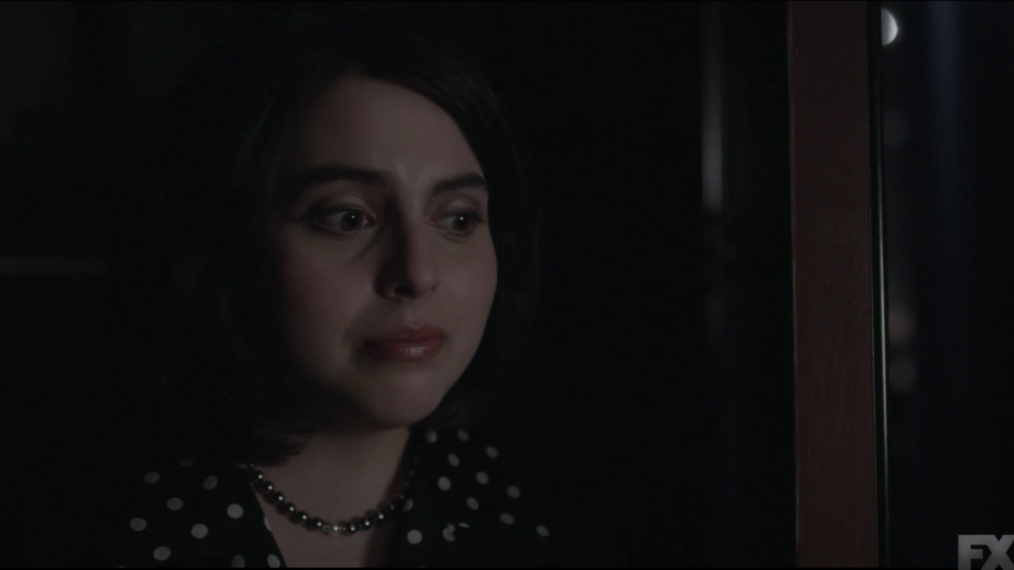 beanie feldstein as monica lewinsky in Impeachment:American Crime Story