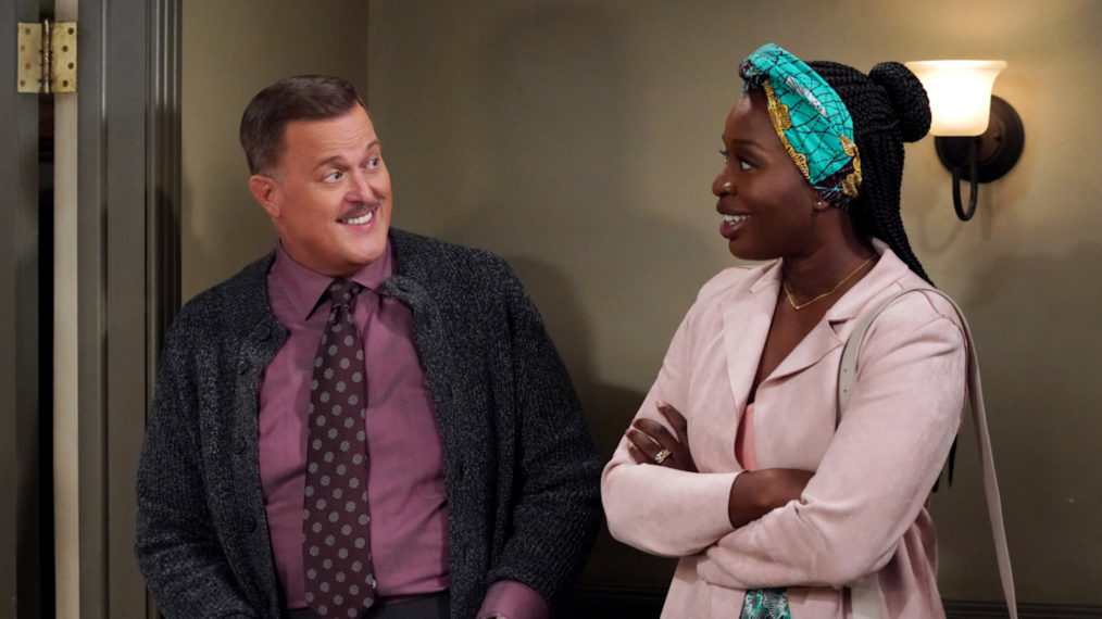 Billy Gardell as Bob, Folake Olowofoyeku as Abishola in Bob Hearts Abishola