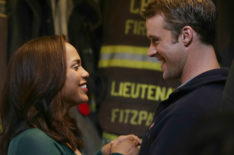 Monica Raymund as Dawson, Jesse Spencer as Casey in Chicago Fire