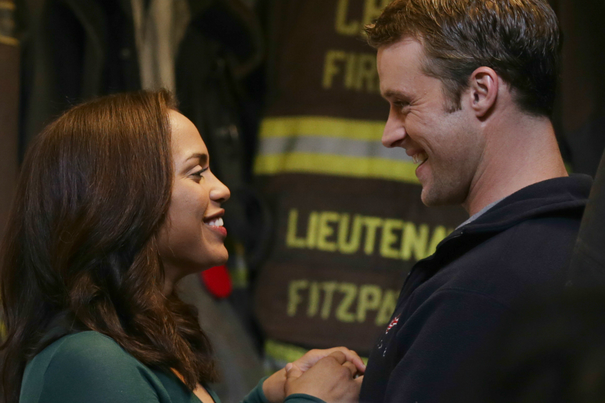 Monica Raymund as Dawson, Jesse Spencer as Casey in Chicago Fire